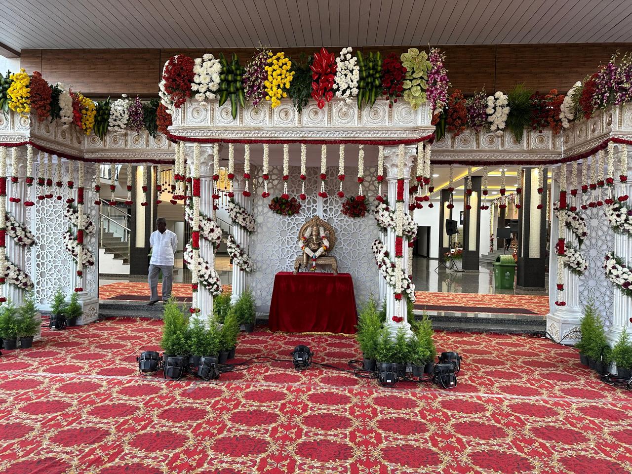 BRS GRANDEUR gallery photo 23